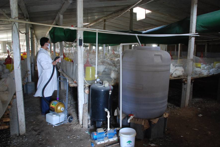 養殖場電動消毒機